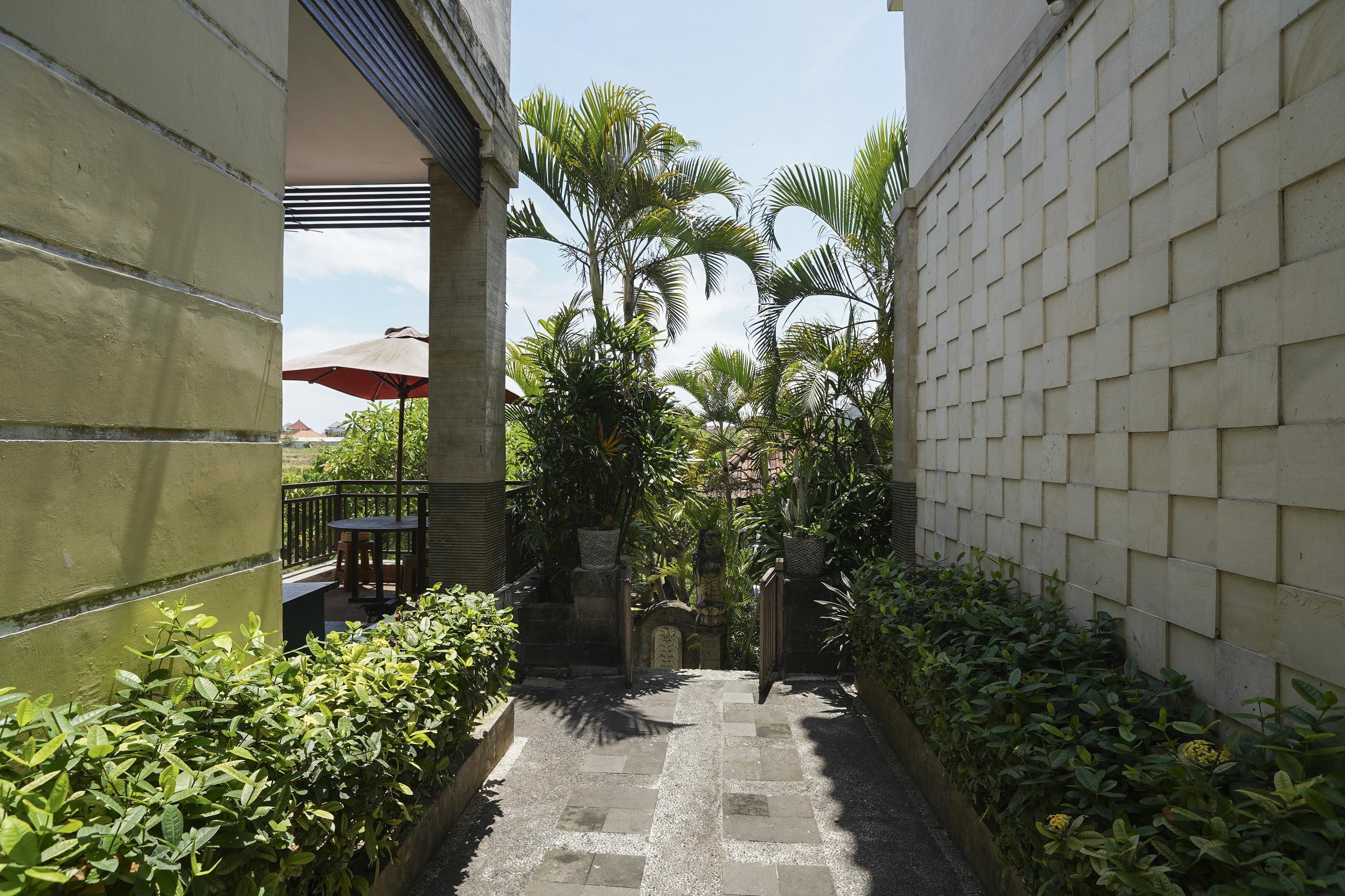 Oyo 2321 Griya Shanti Homestay Ketewel Exterior foto