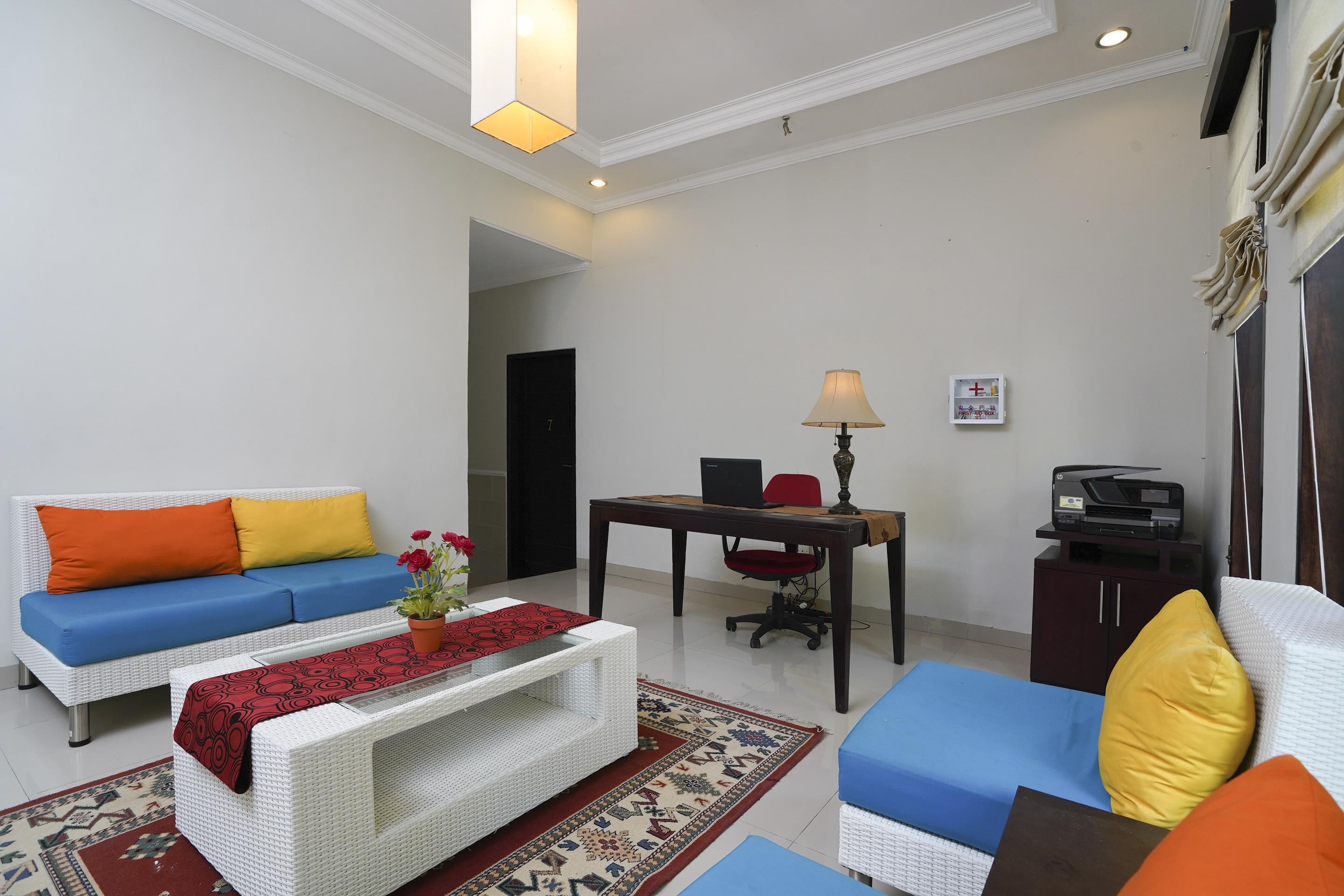 Oyo 2321 Griya Shanti Homestay Ketewel Exterior foto
